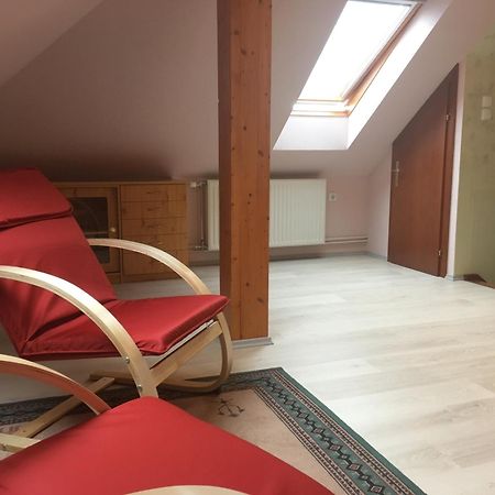 Orsi House Apartment โซมบ็อตเฮย์ ภายนอก รูปภาพ