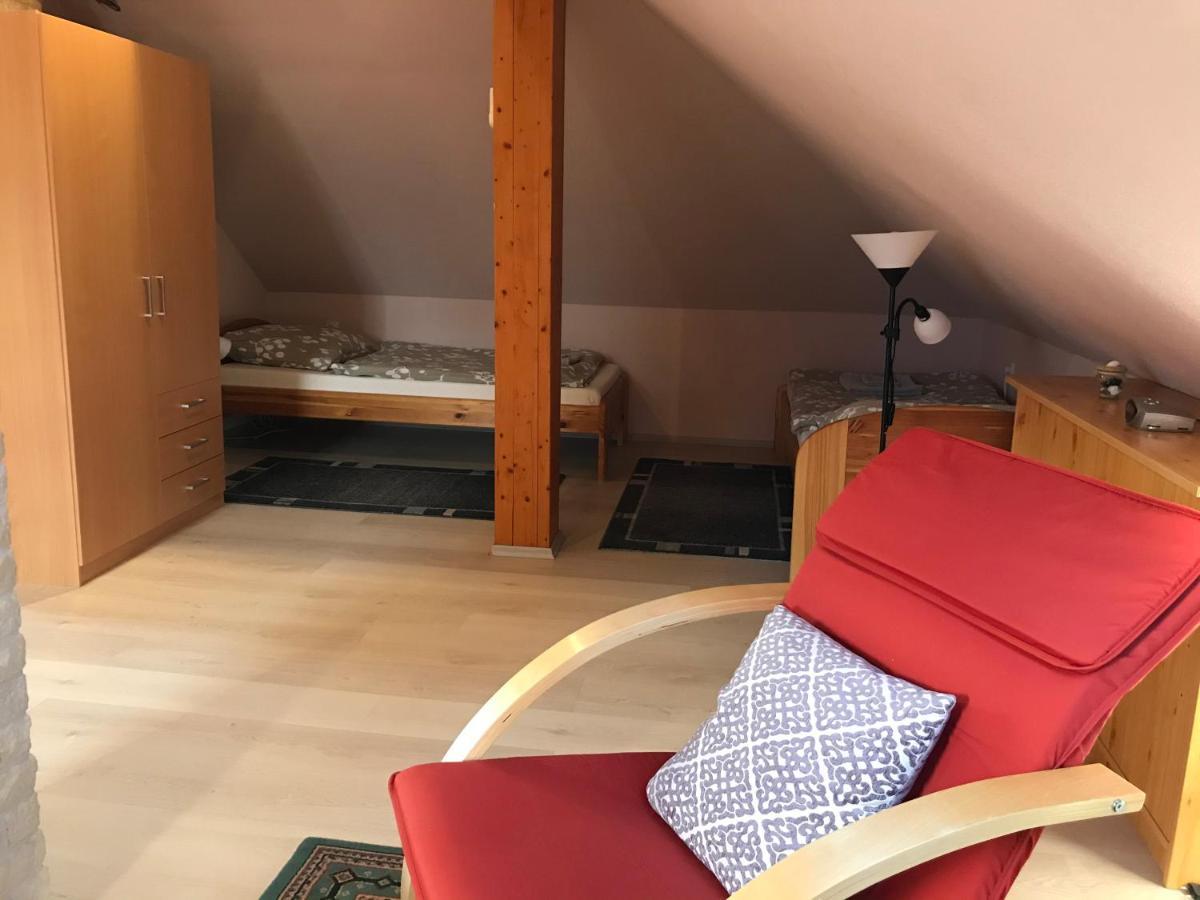 Orsi House Apartment โซมบ็อตเฮย์ ภายนอก รูปภาพ