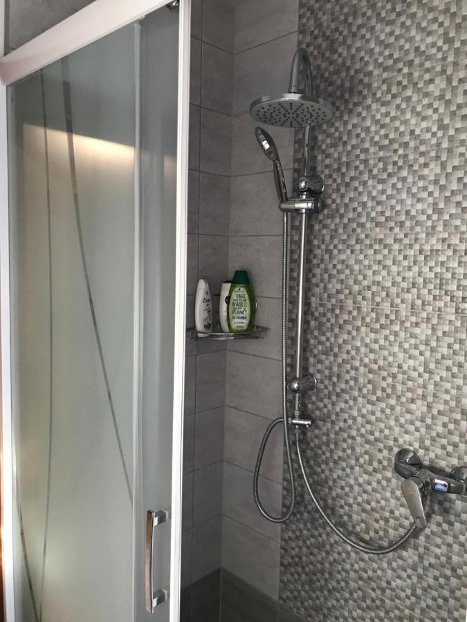 Orsi House Apartment โซมบ็อตเฮย์ ภายนอก รูปภาพ