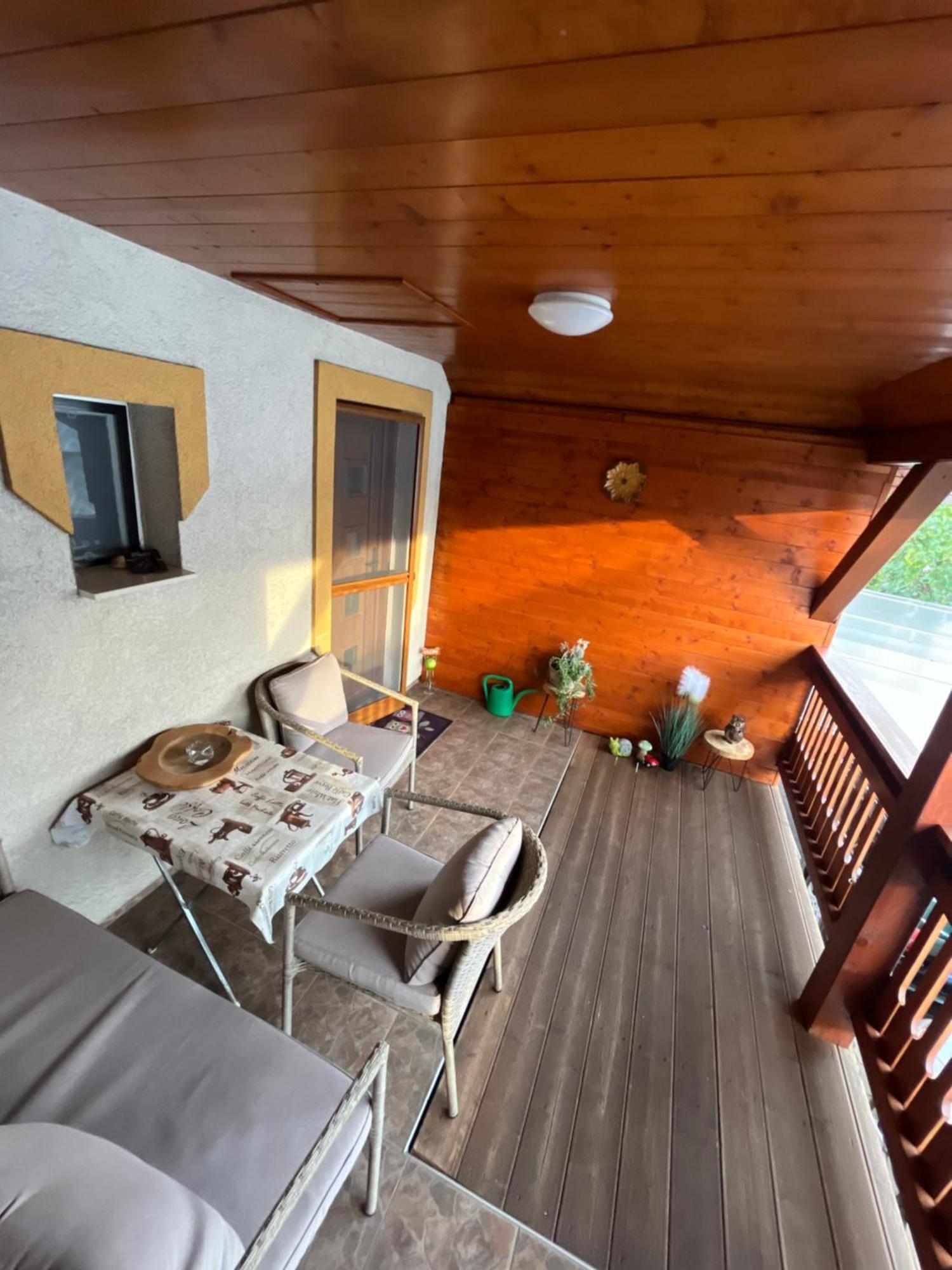 Orsi House Apartment โซมบ็อตเฮย์ ภายนอก รูปภาพ