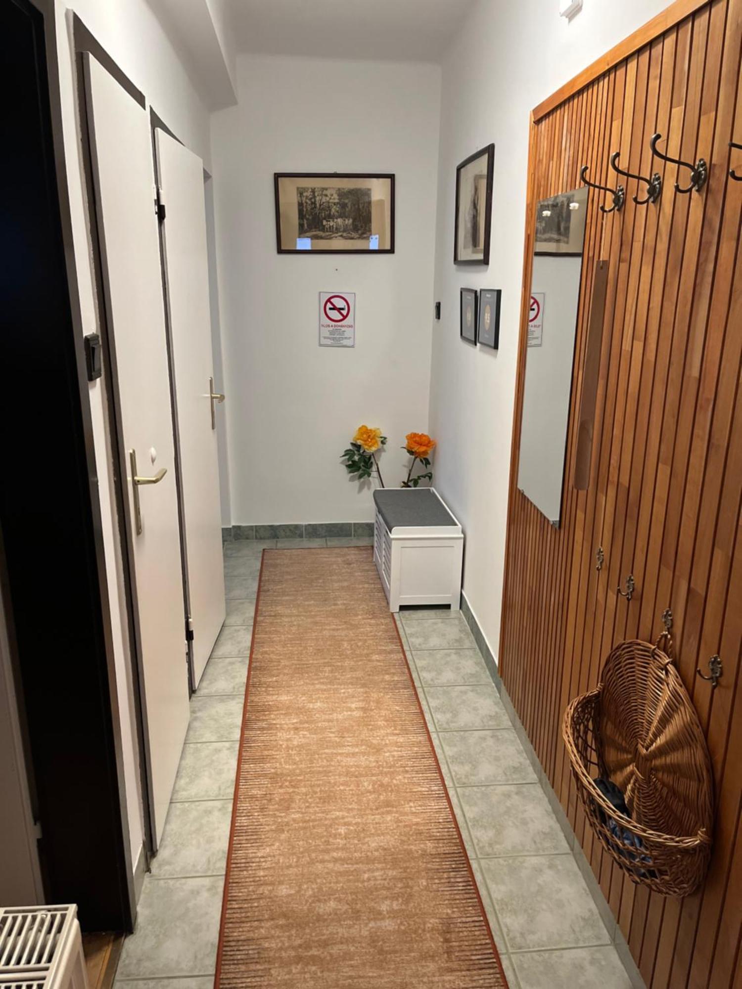 Orsi House Apartment โซมบ็อตเฮย์ ภายนอก รูปภาพ