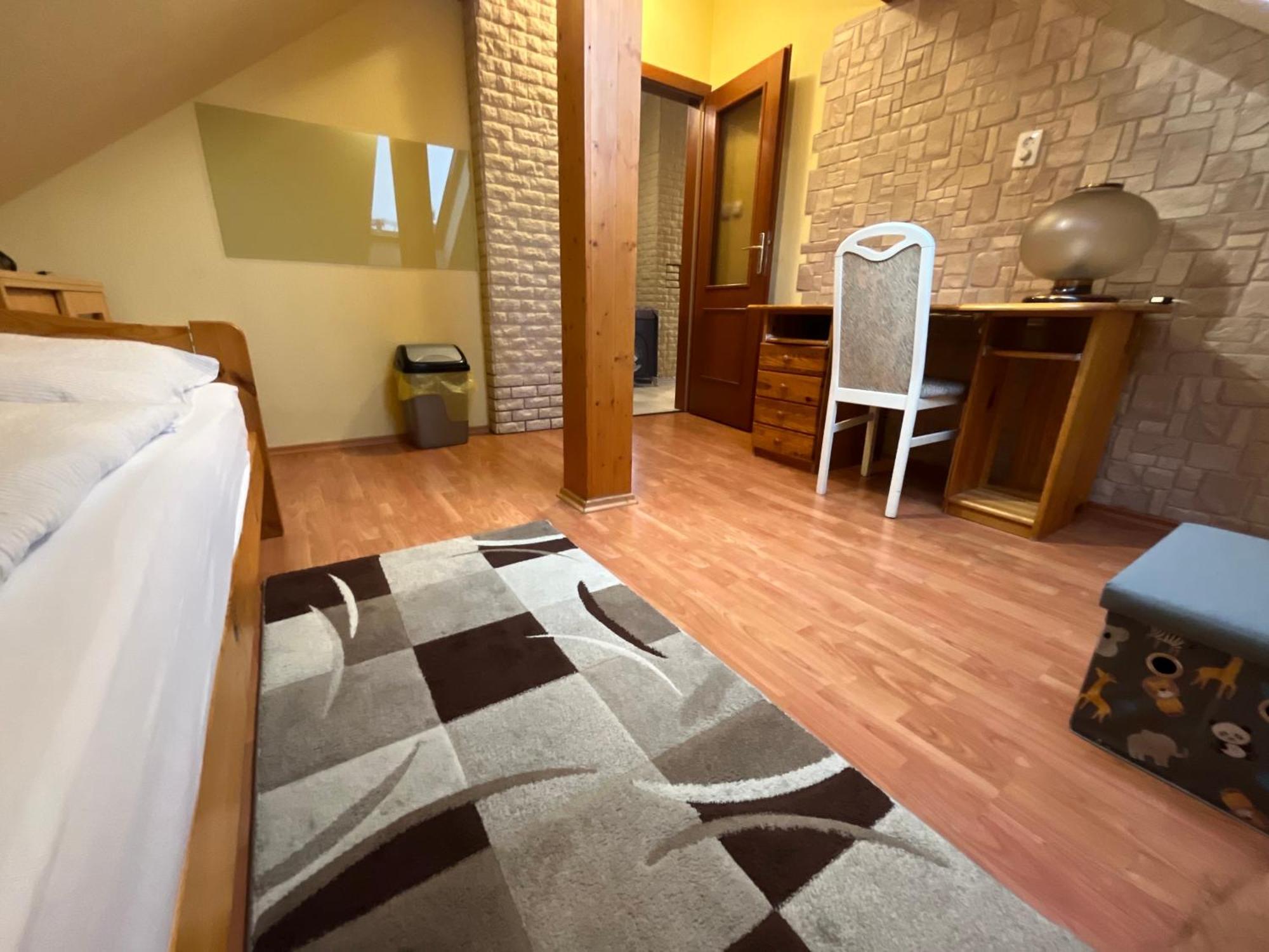 Orsi House Apartment โซมบ็อตเฮย์ ภายนอก รูปภาพ
